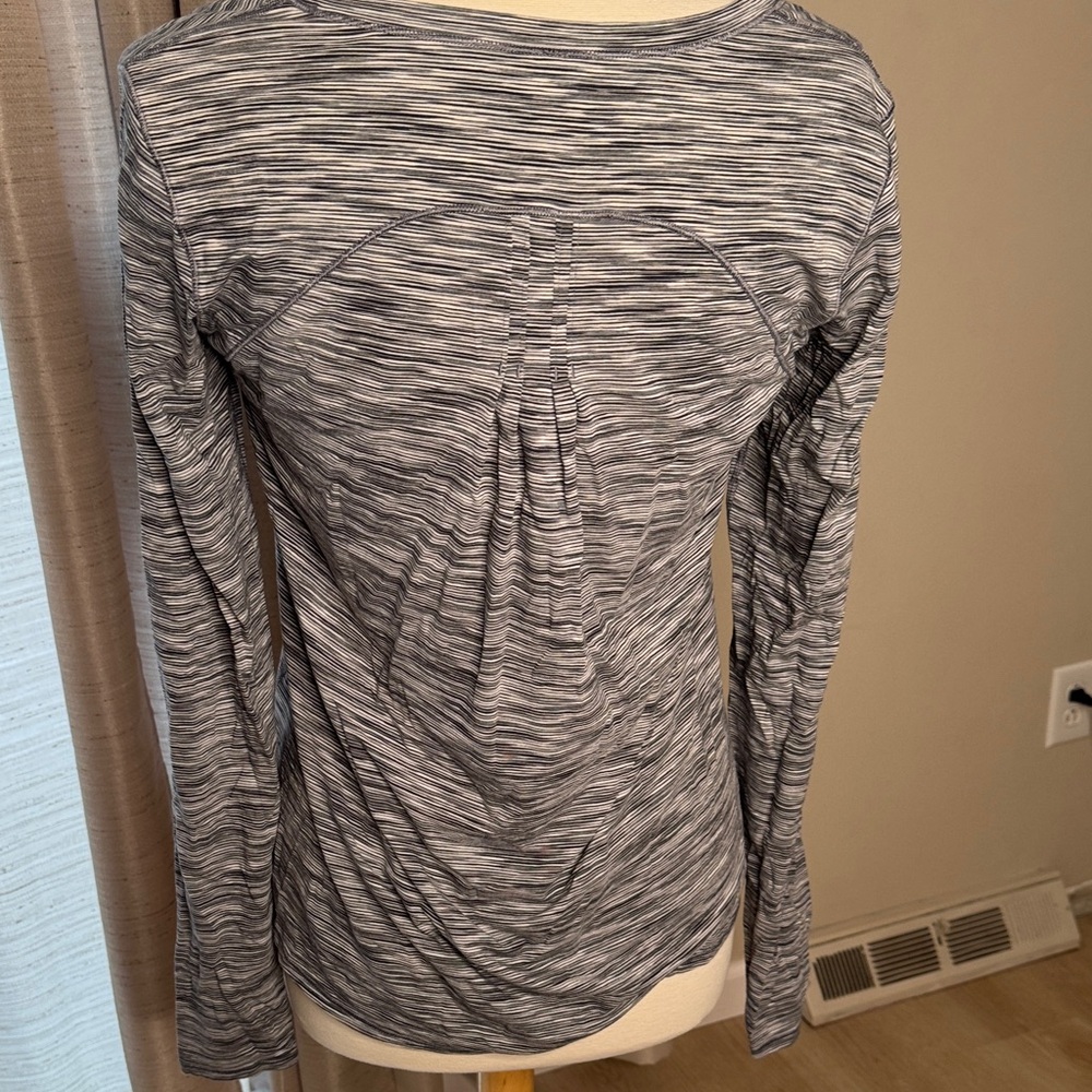 lululemon athletica Black and White Long Sleeve Top